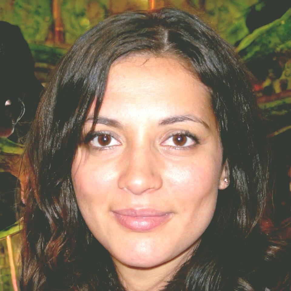 Portret instructor financiar feminin