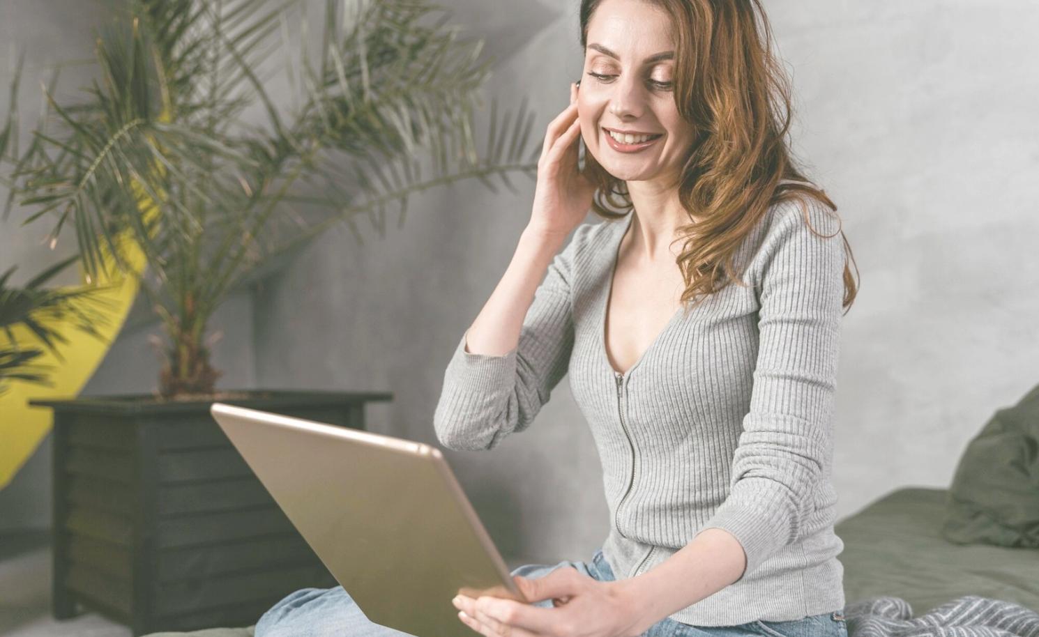Planificare financiară modernă cu documente și calculator